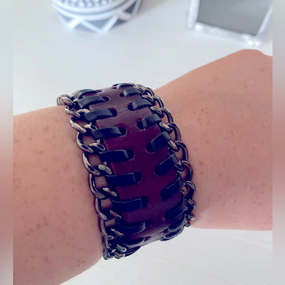 Yik Fung Thick Bracelet Leather Rhinestone Snap Close Chain Brown Leather Color